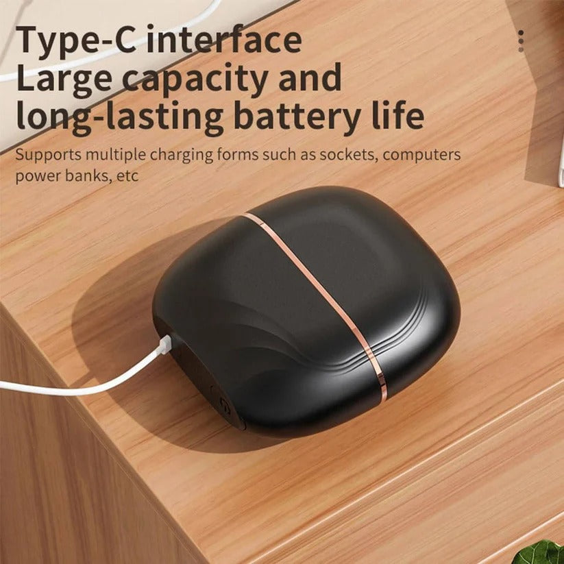 The Pocket-Gloss: Ultra-Compact Cordless Straightening Comb for Instant Touch-Ups